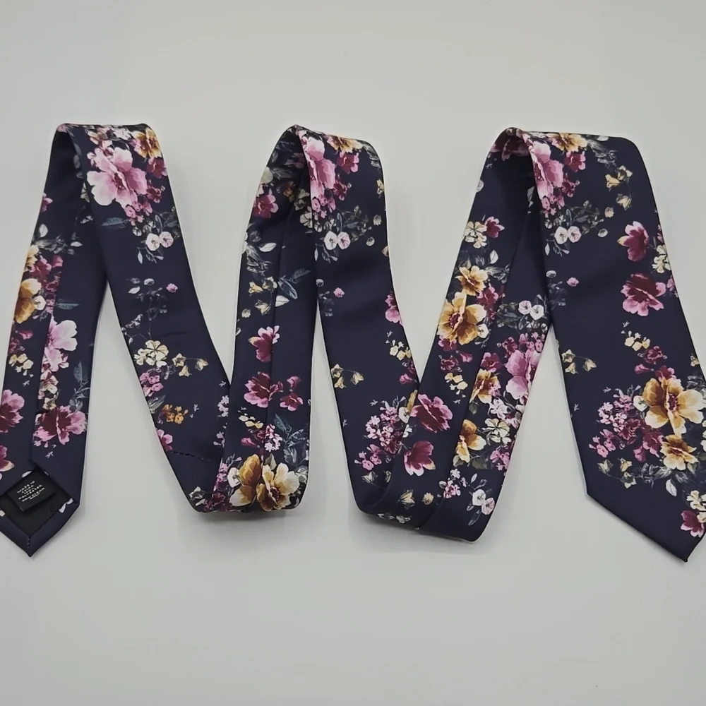 Express | Navy Floral Tie